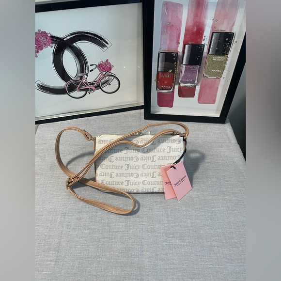 Juicy Couture Pullout Pouch Crossbody - Picture 2 of 5